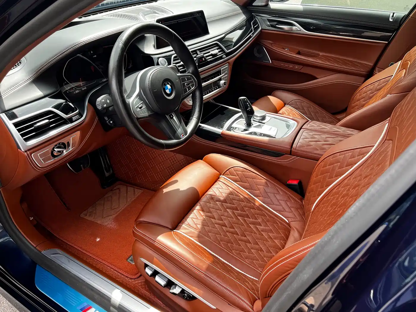 BMW 7 Series 2021 Model 740Li xDrive Executive M Sport Package фото 6