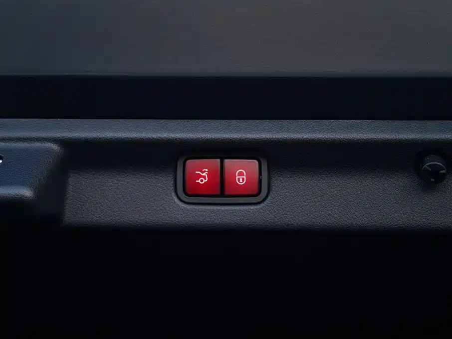 MERCEDES-BENZ EQE AMG