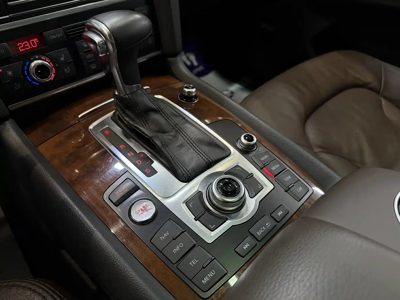 Audi Q7 2012 3.0 TDI Leading Edition фото 7