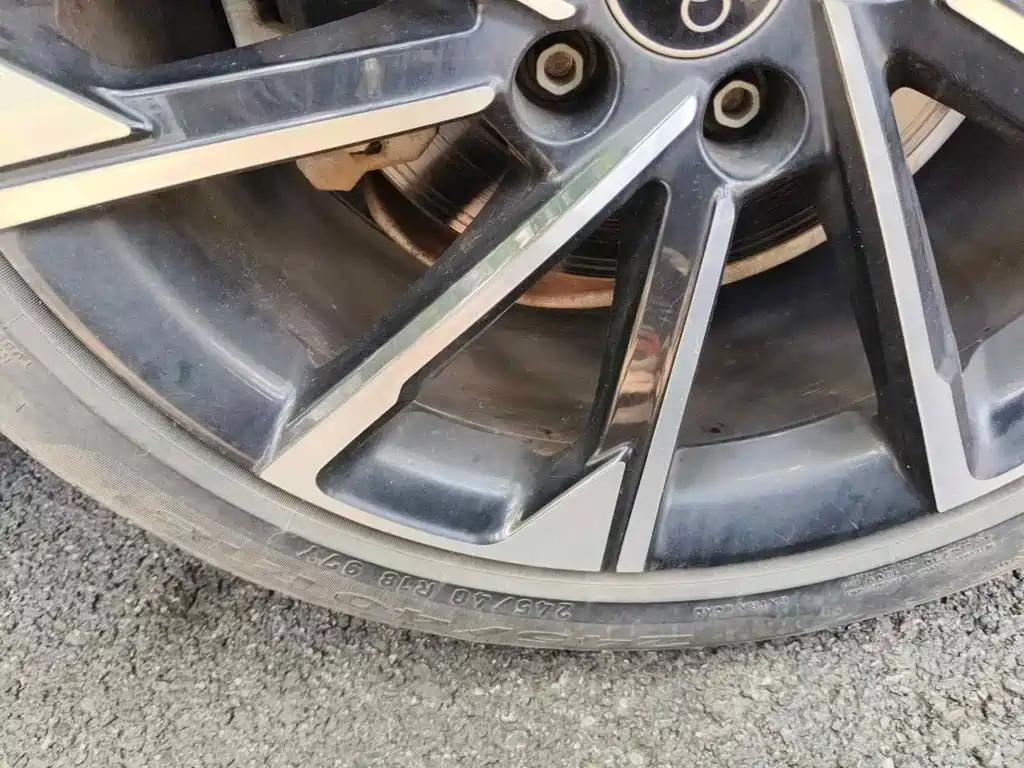 Фото 7 - Audi A4L