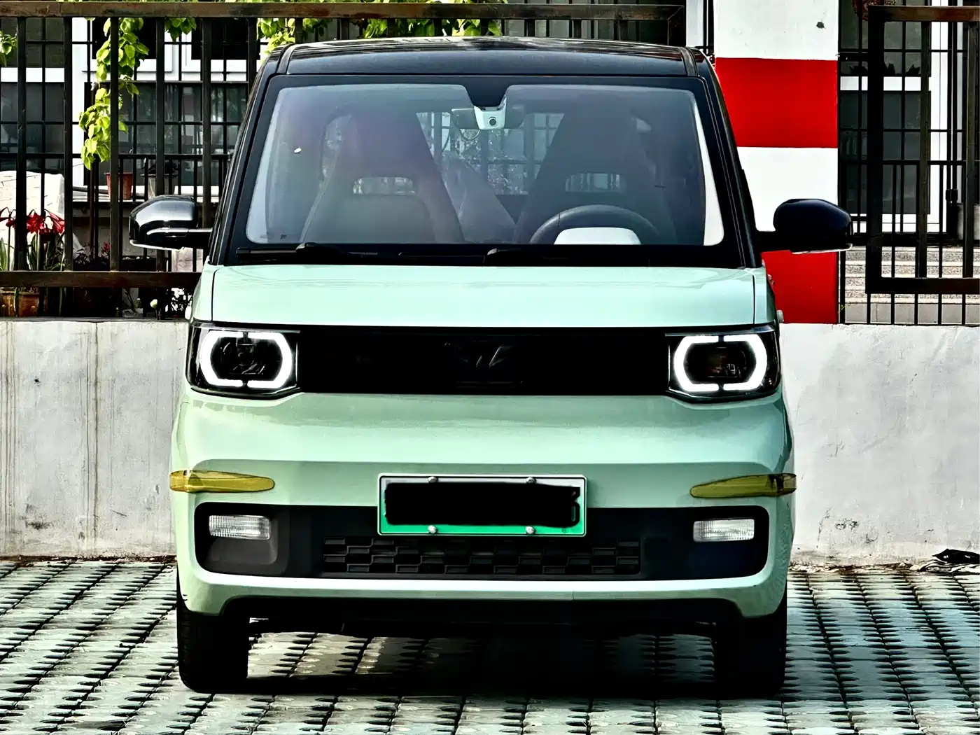 WULING AUTOMOBILE HONGGUANG MINIEV