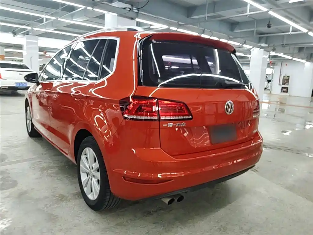 Volkswagen Golf Sportsvan 2016 230TSI Automatic Progressive фото 5