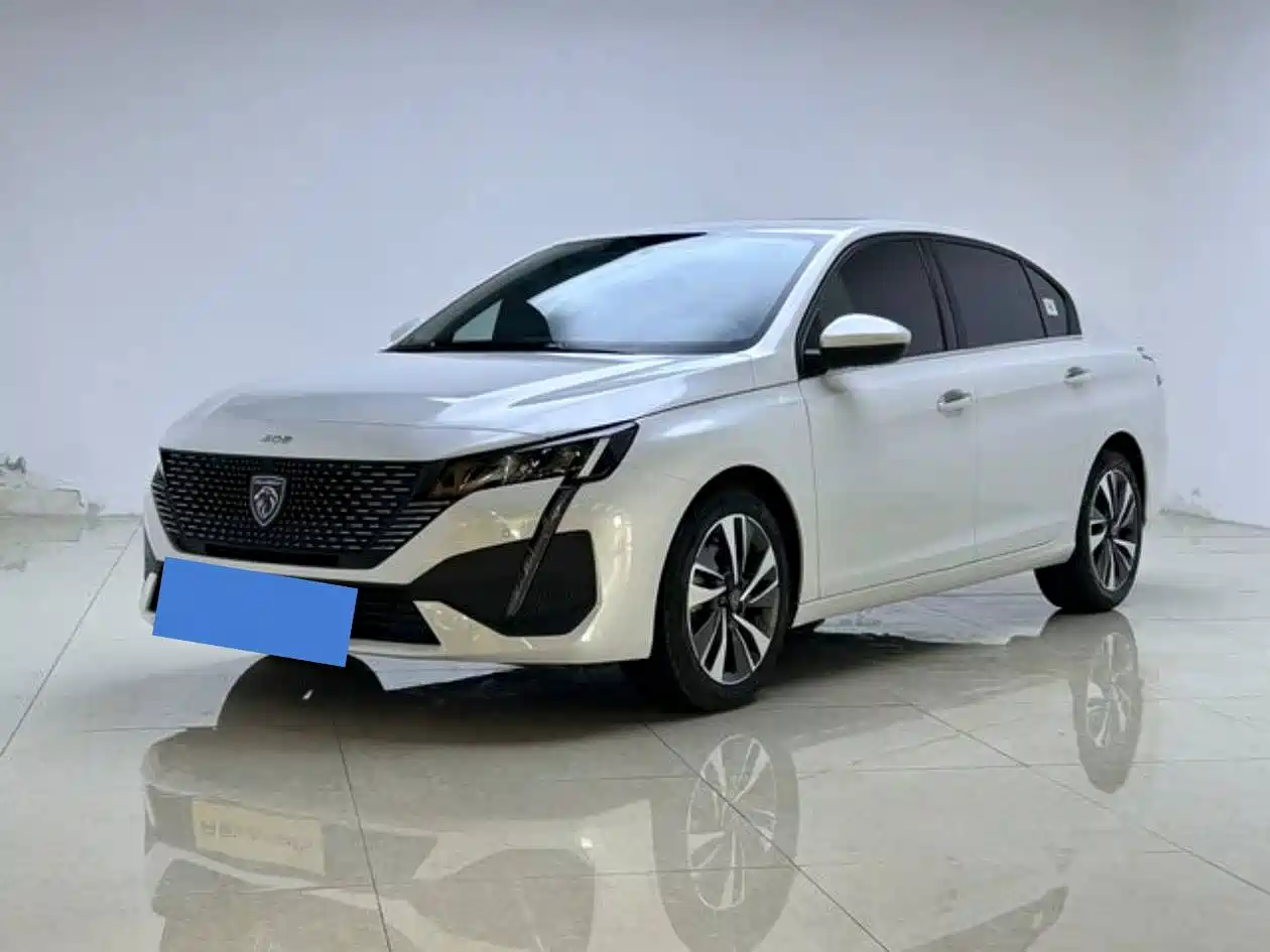 PEUGEOT 408