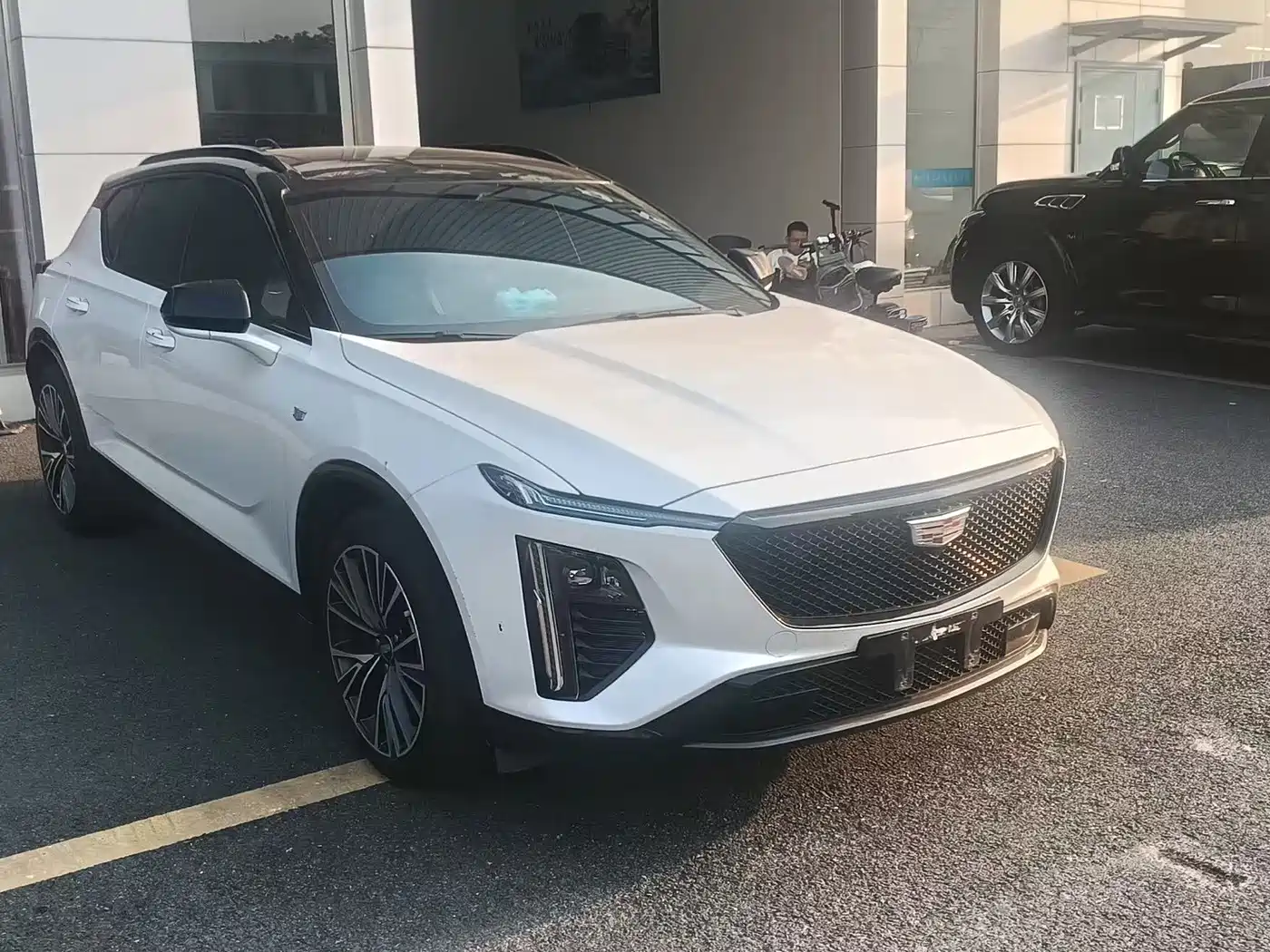 Cadillac GT4 2024 2023 25T Luxury Edition