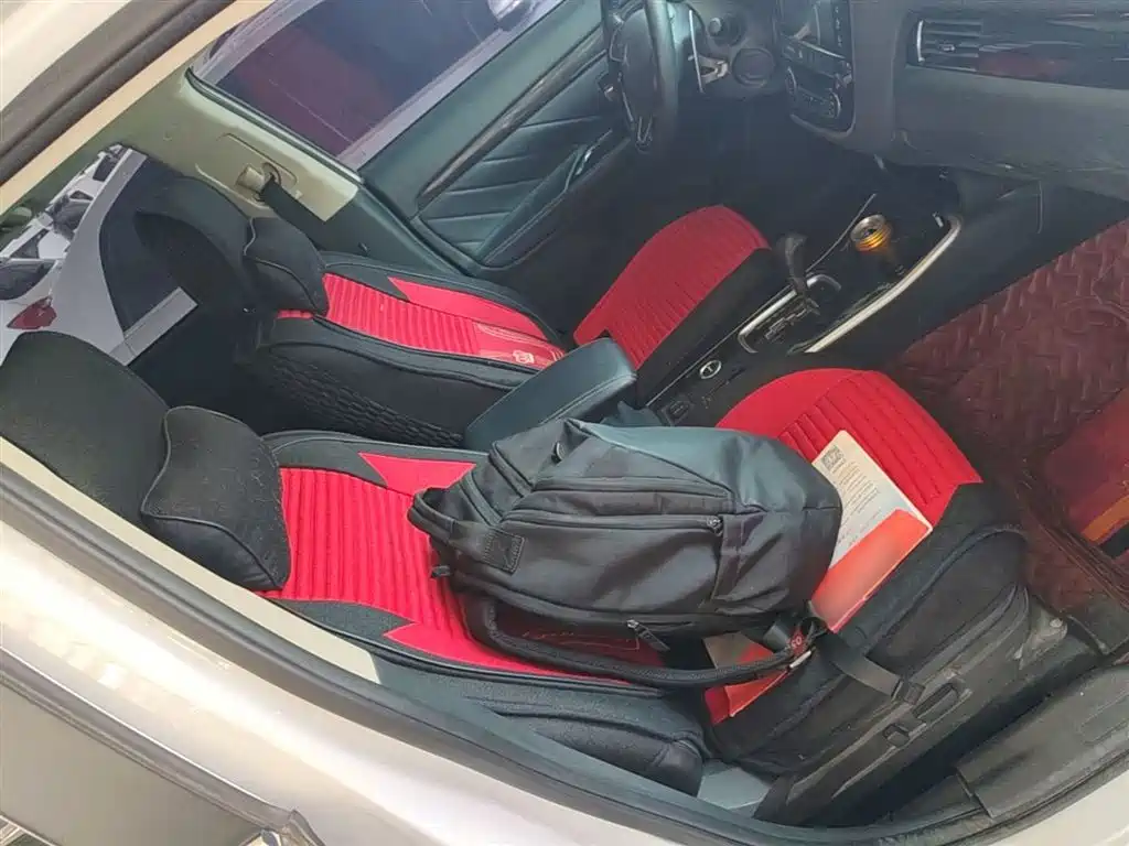 Mitsubishi Outlander 2019 2.4L 4WD Deluxe Edition 7-seater China V фото 25
