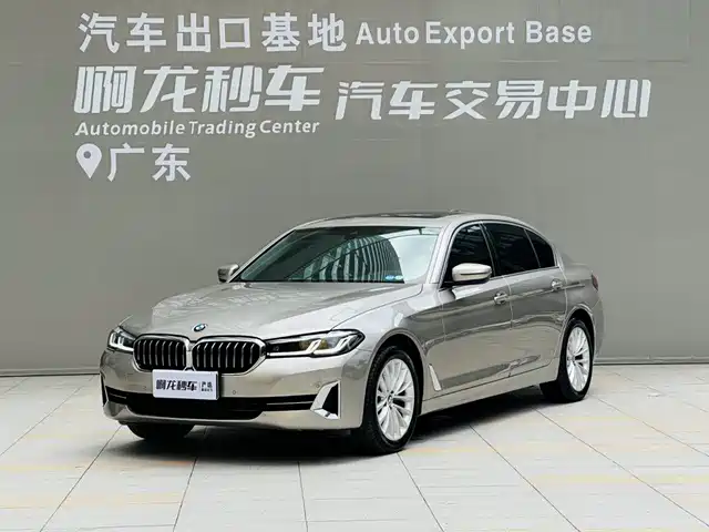 BMW 5 Series 2022 Facelift 525Li Luxury Package — фото 1