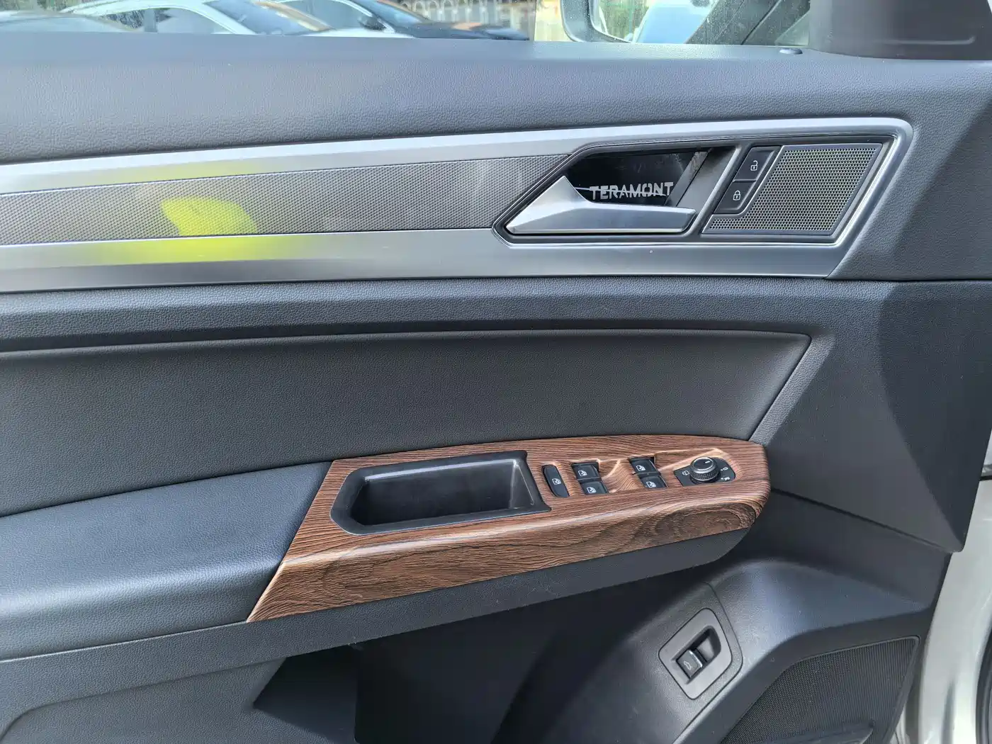 Volkswagen Teramont 2019 380TSI 4WD Luxury Edition China VI фото 9