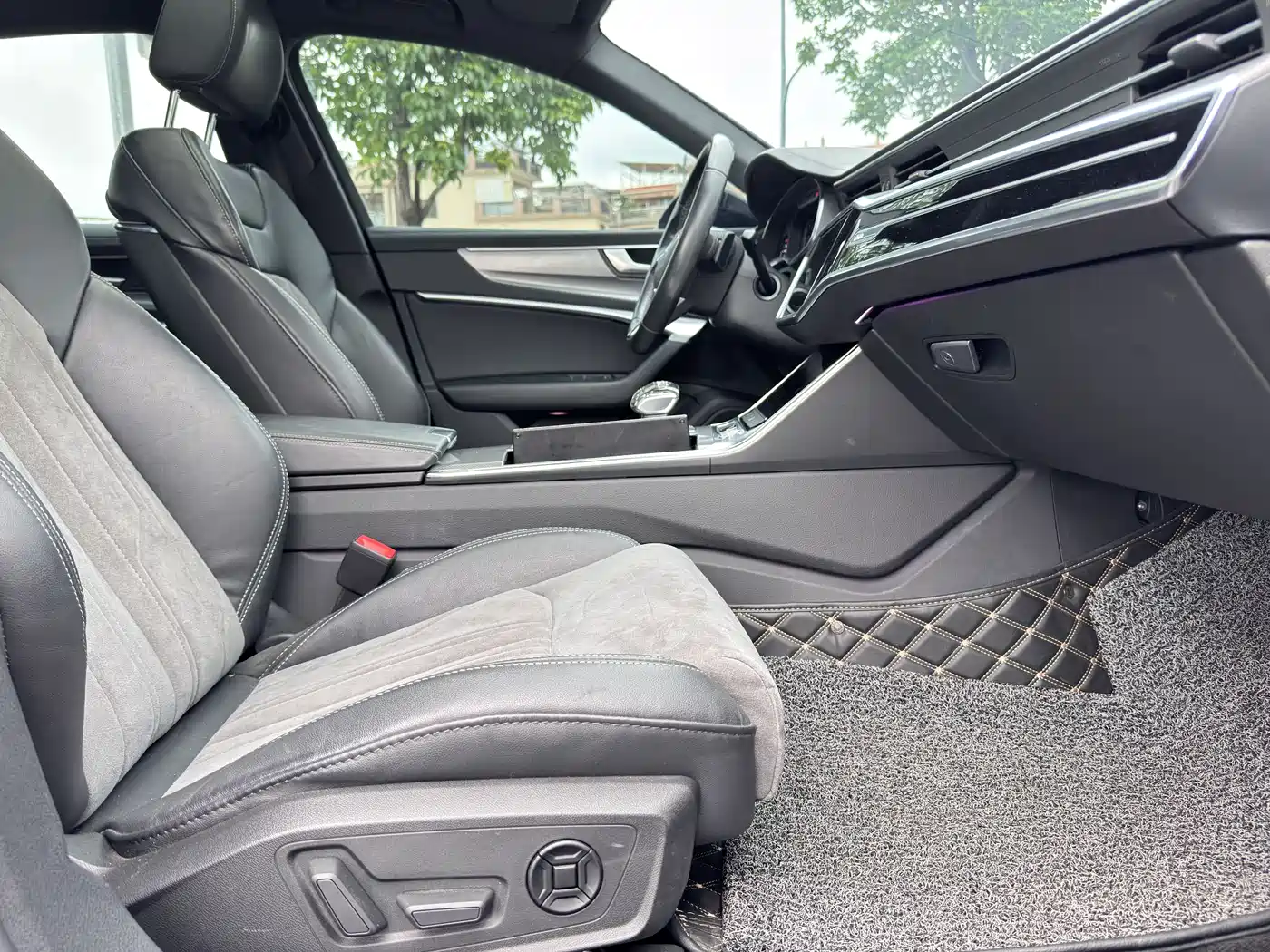 Audi A6L 2022 40 TFSI Luxury Dynamic фото 15