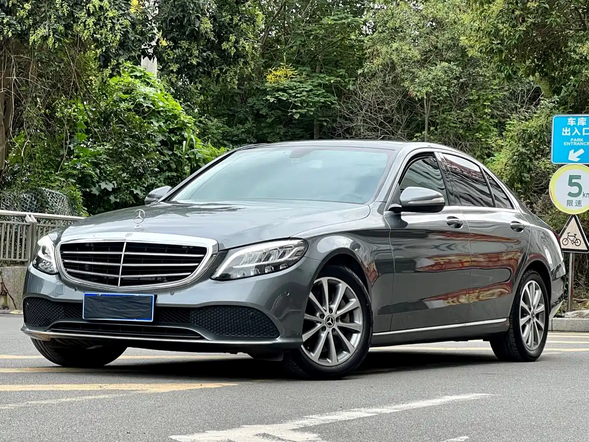 Photo 1 - Mercedes-Benz C-Class