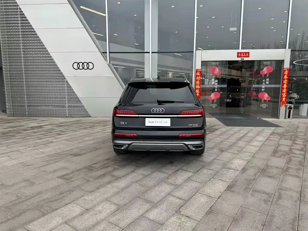Audi Q7 2021 55 TFSI quattro S line Sport фото 4