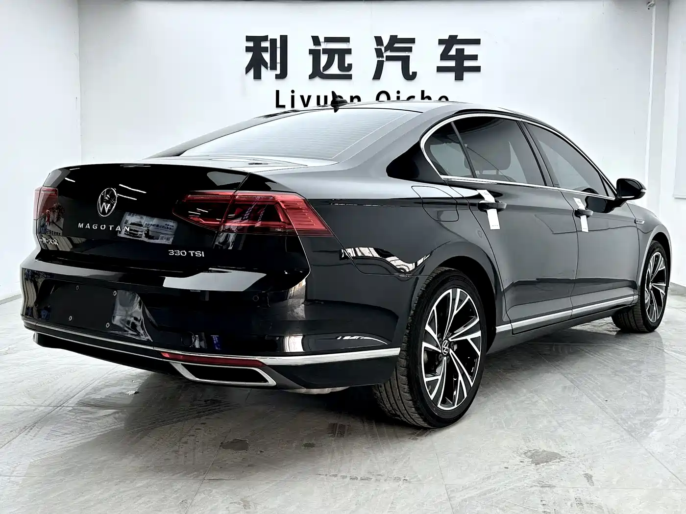Volkswagen Magotan 2021 330TSI DSG 30th Anniversary Edition фото 16