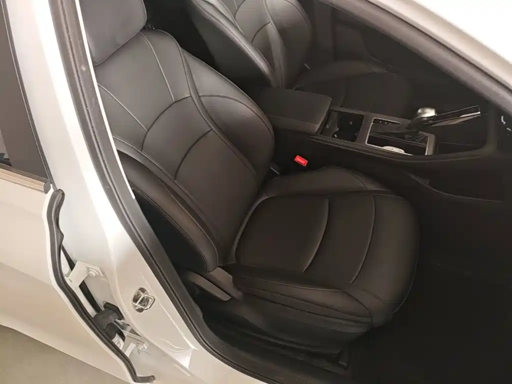 Photo 25 - Roewe i5