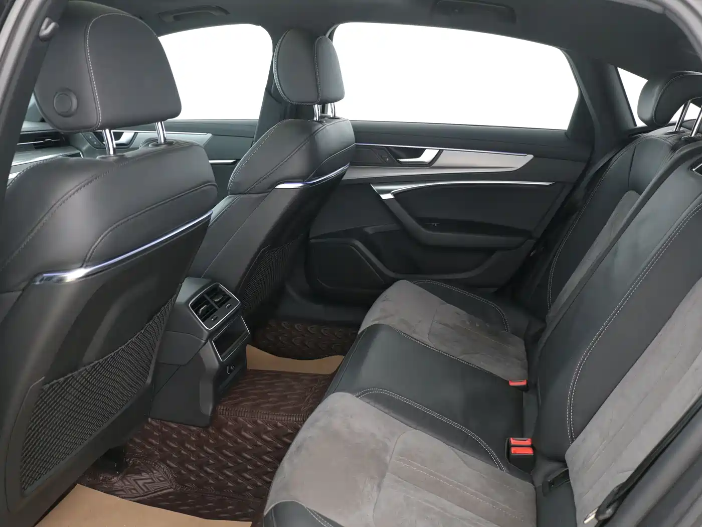 Audi A6L 2021 40 TFSI Luxury Sport фото 12