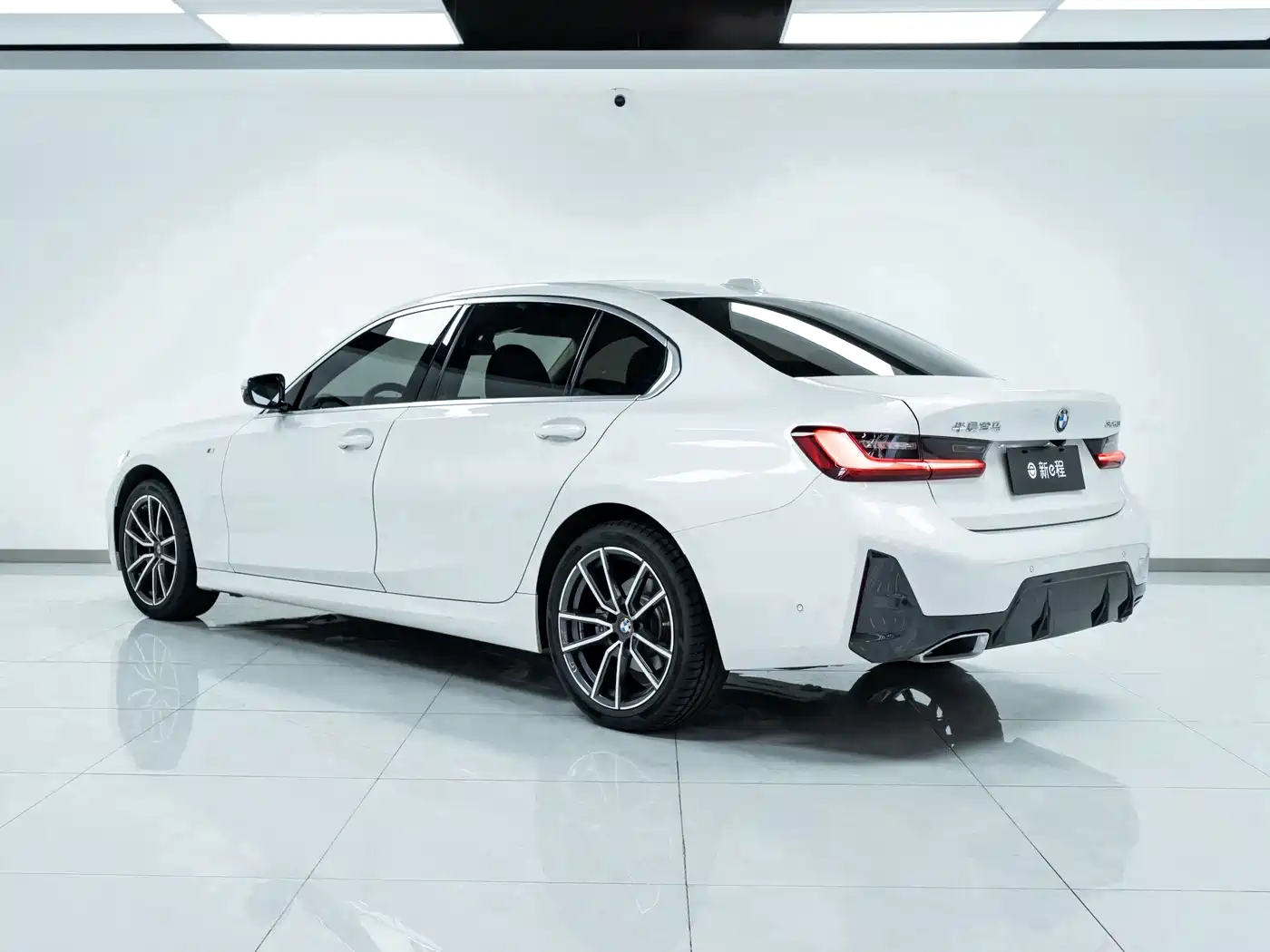 BMW 3 Series 2026 325Li M Sport Package фото 4