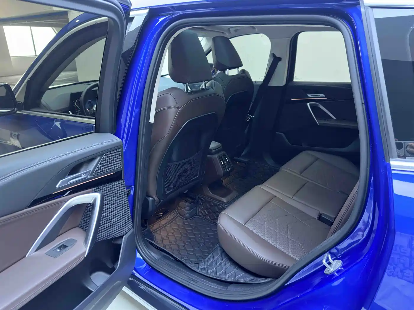 BMW X1 2023 sDrive20Li X Design Package фото 10