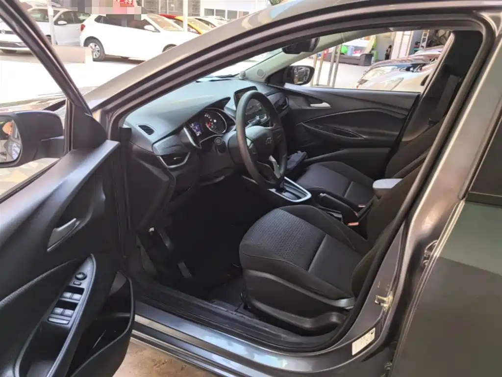 Chevrolet Cavalier 2020 Redline 325T Automatic Delight (China VI) фото 16