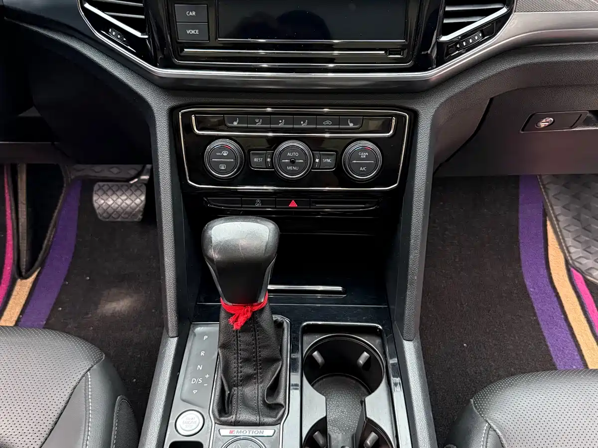Volkswagen Teramont 2019 380TSI 4WD Luxury Edition China VI фото 11