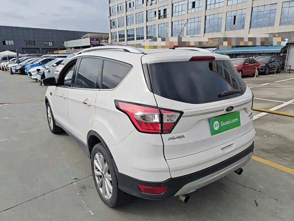 Фото 5 - Ford Kuga