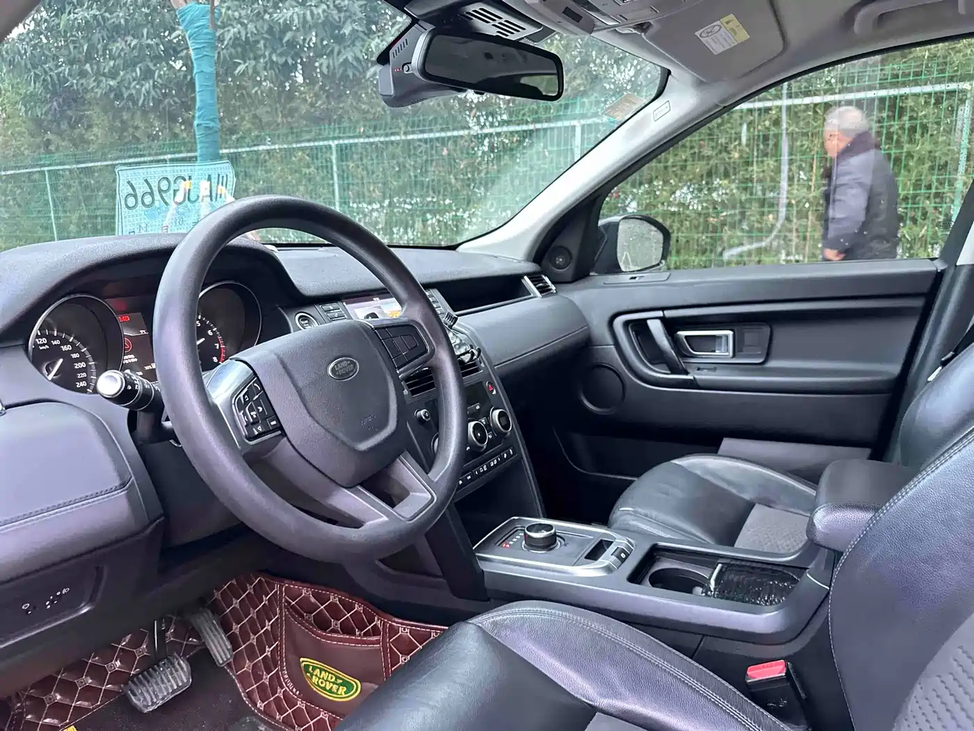 Land Rover Discovery Sport 2017 2.0T PURE фото 10