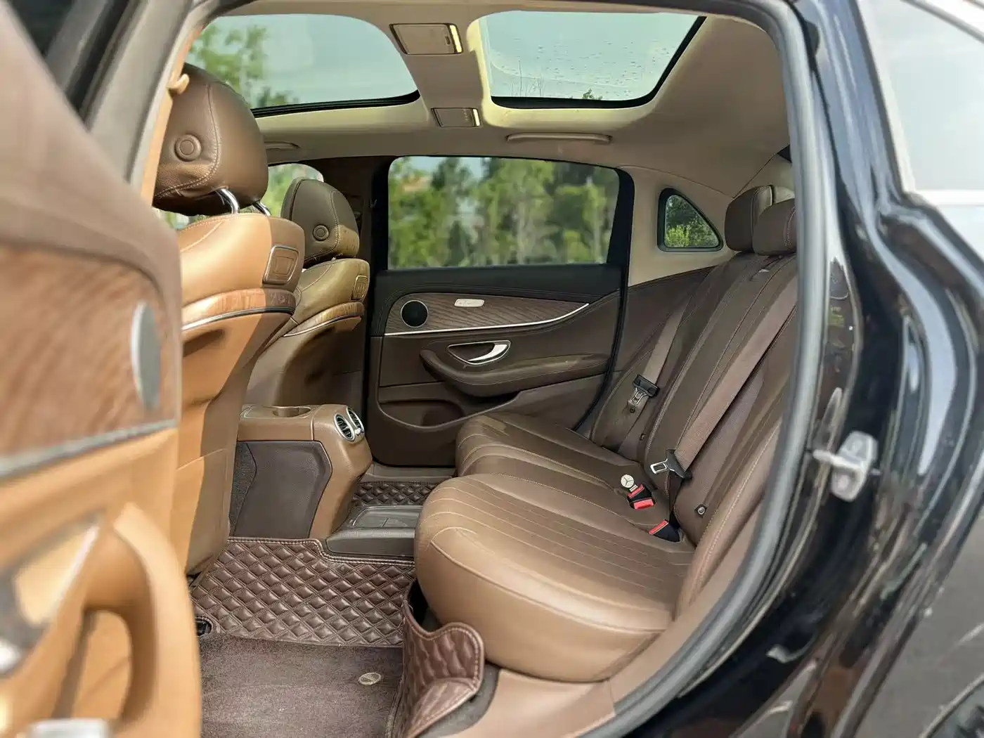 Mercedes-Benz E-Class 2018 Facelift E 200 L фото 5