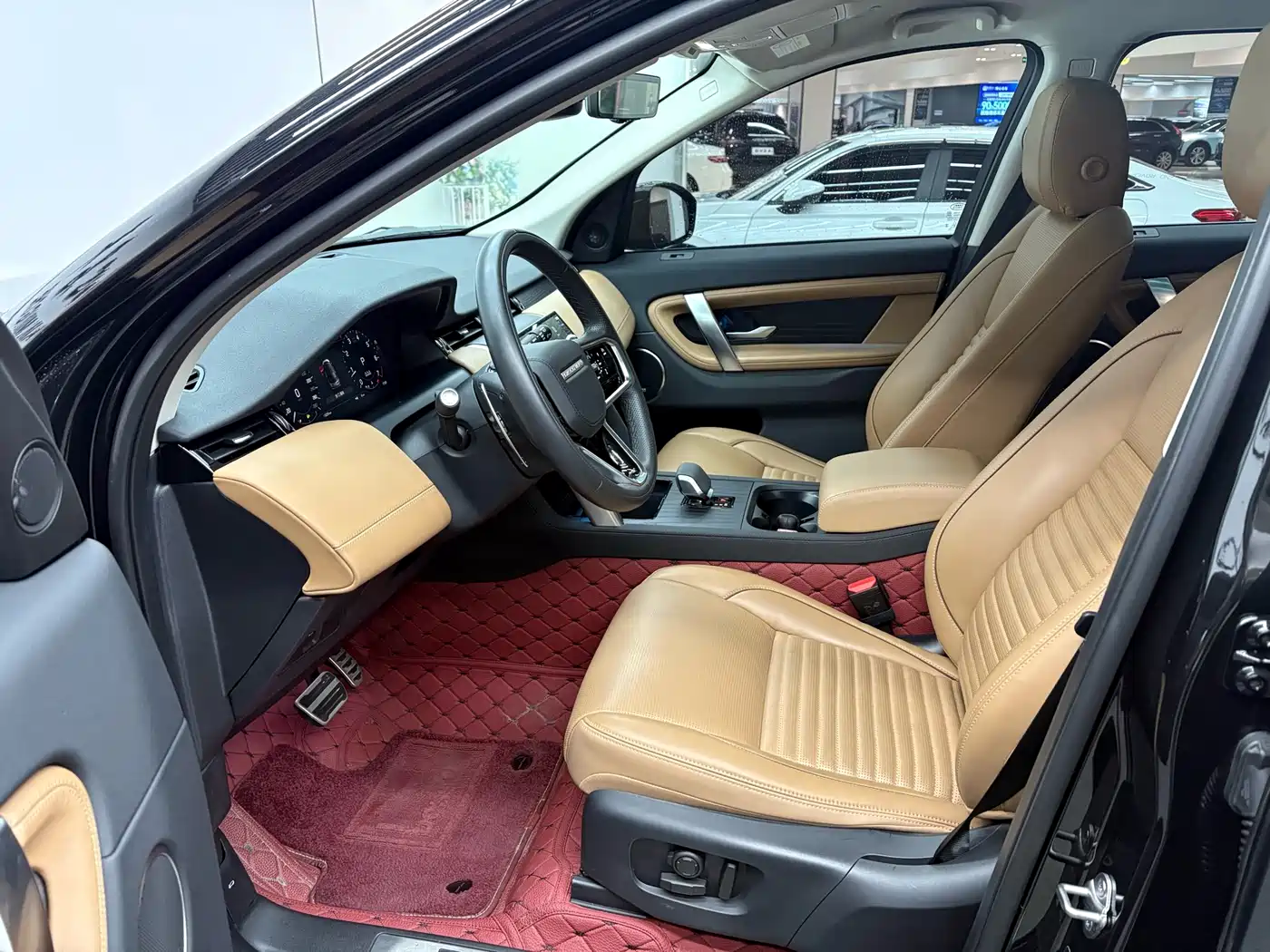 Land Rover Discovery Sport 2024 Luxury Custom Edition фото 8