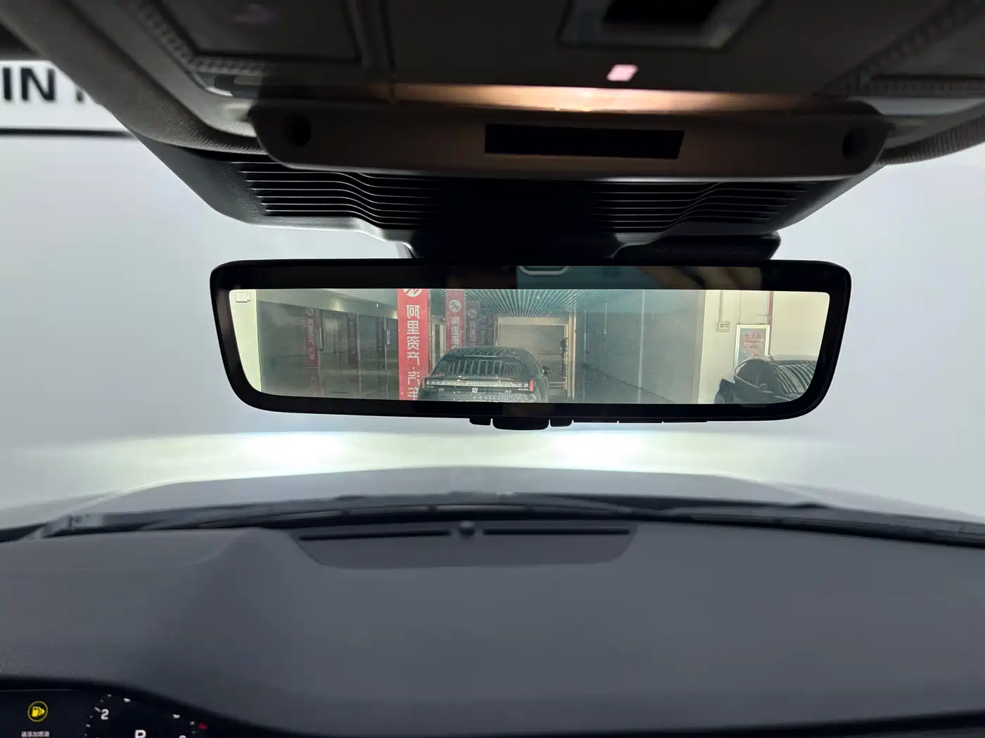 Land Rover Discovery Sport 2024 Luxury Custom Edition фото 14