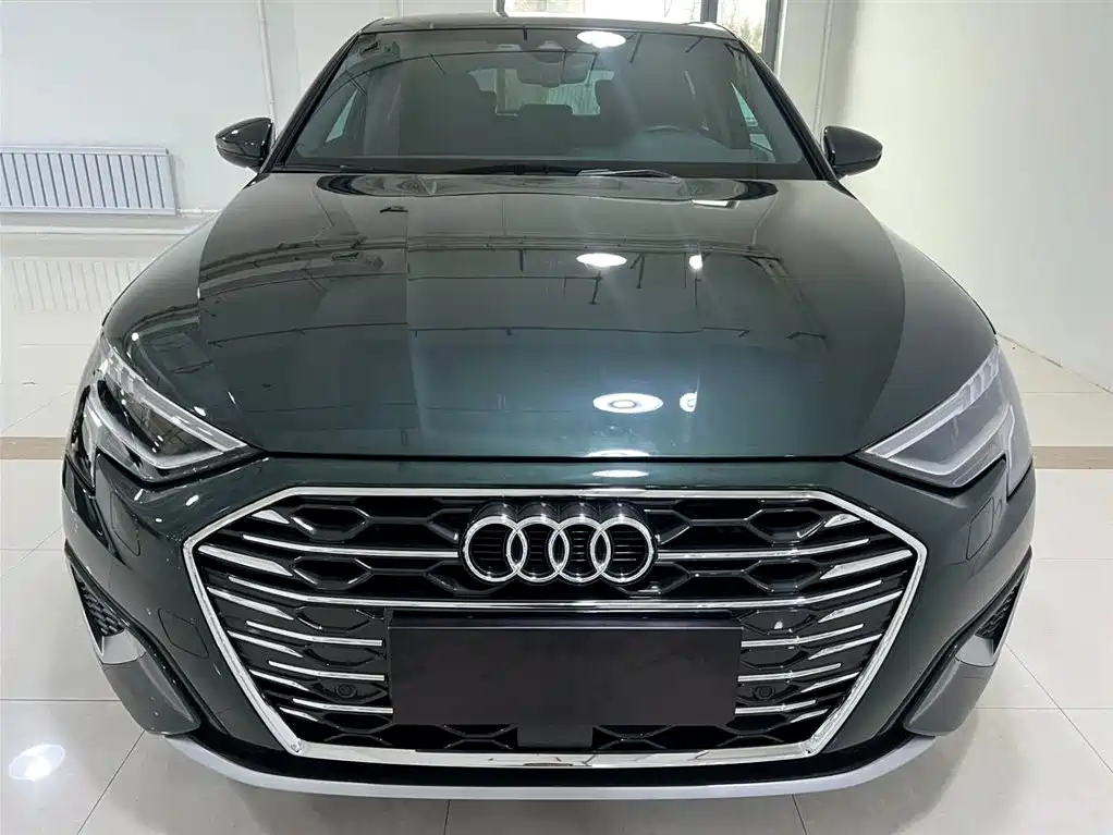Audi A3 2023 Sportback 35 TFSI Fashion Elegance фото 2