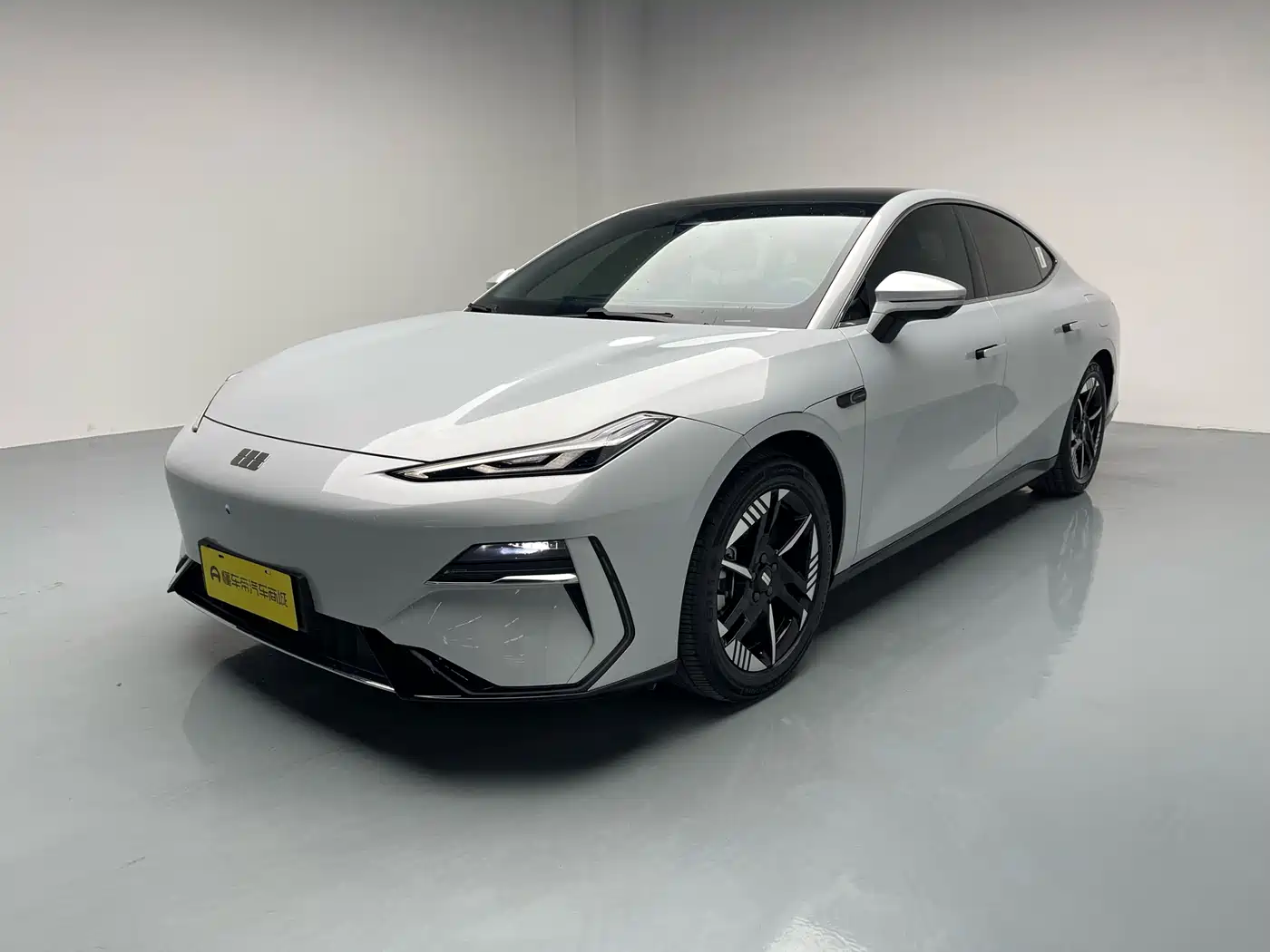 GEELY GALAXY GALAXY E8