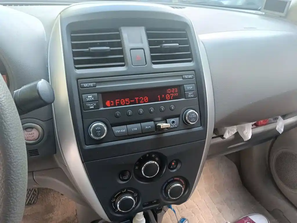 Nissan Sunny 2017 2016 1.5XE Manual Leading Edition