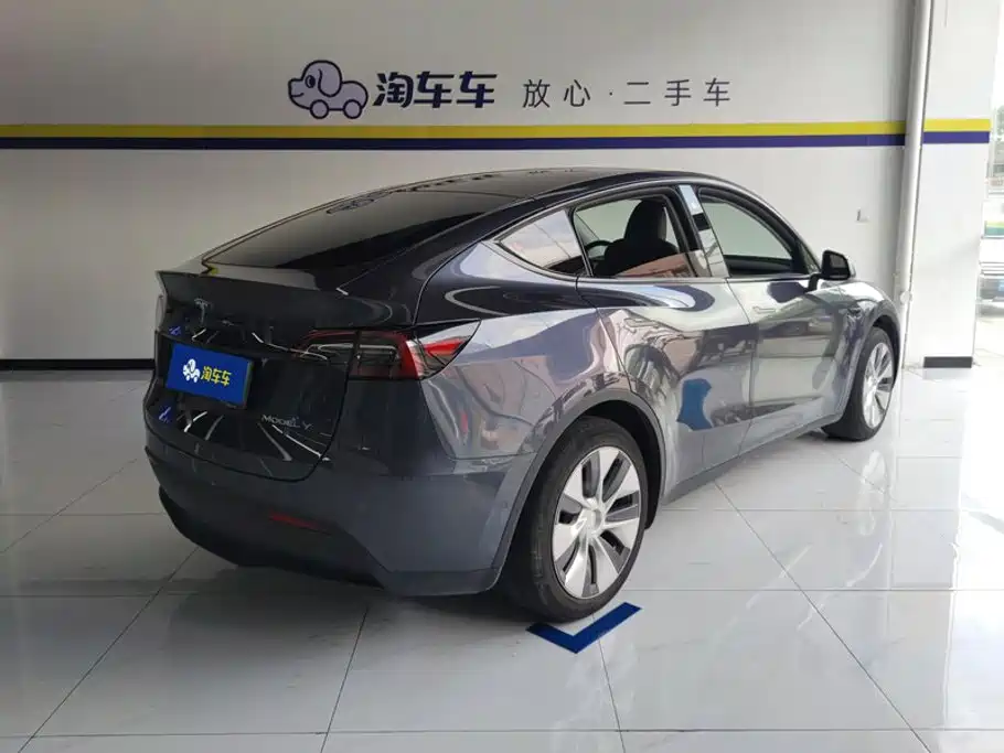 Фото 3 - Tesla Model Y