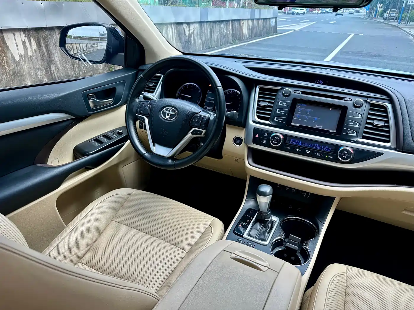 Toyota Highlander 2018 2.0T 4WD Luxury 7-seater China VI фото 23