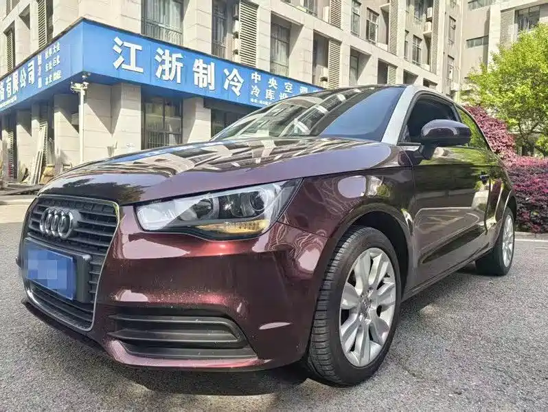 Audi A1 2014 30 TFSI Technology