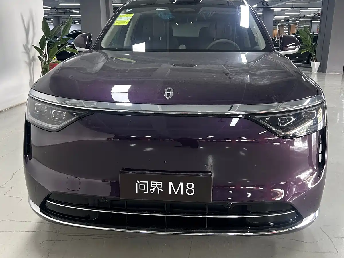 AITO Wenjie AITO M8 2025 Model Extended Range Max+ Edition 53.4kWh 6-Seater фото 2