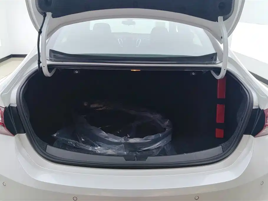Chevrolet Malibu XL 2023 1.5T RS Edition фото 4
