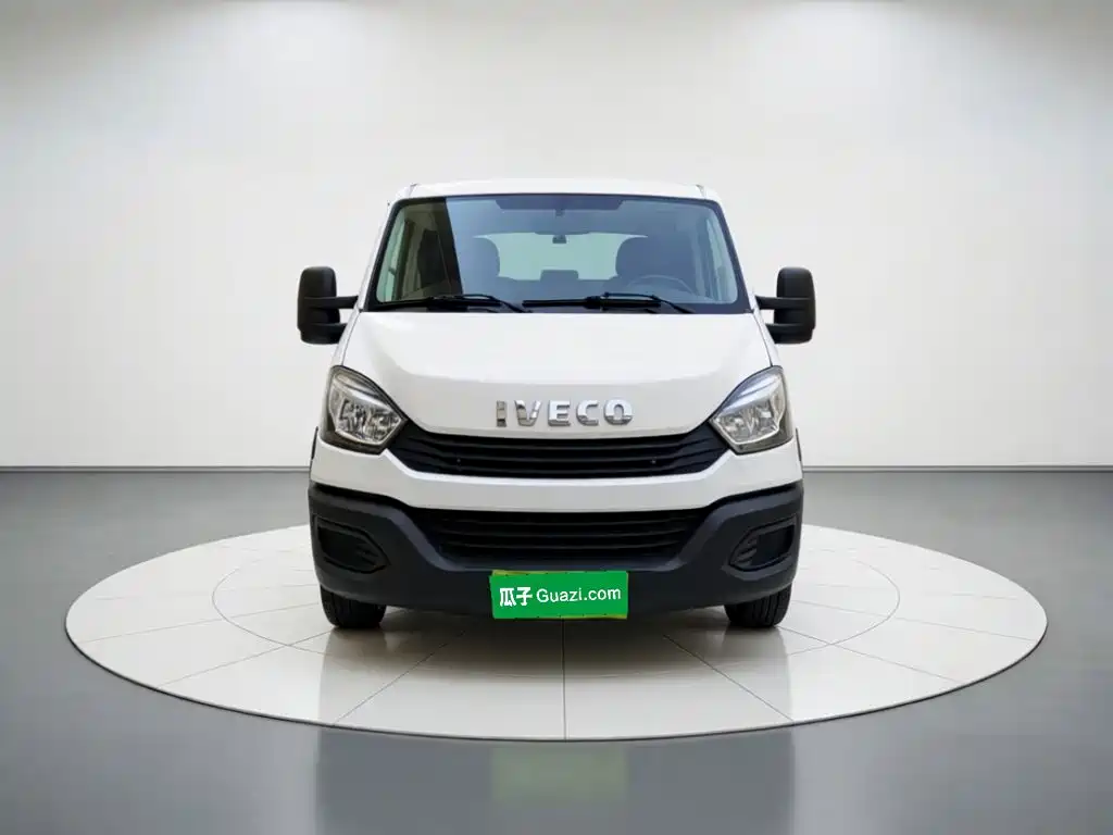 Iveco Daily 2021 2020 2.3T Manual Yunrui Manual Door Short Wheelbase Low Roof Low Power F1A