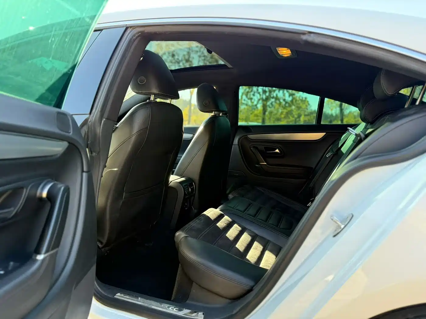 Volkswagen FAW-Volkswagen CC 2016 Model 1.8TSI Luxury фото 15