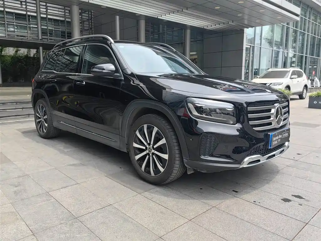 Mercedes-Benz GLB 2025 Model GLB 220 Fashion Style фото 3