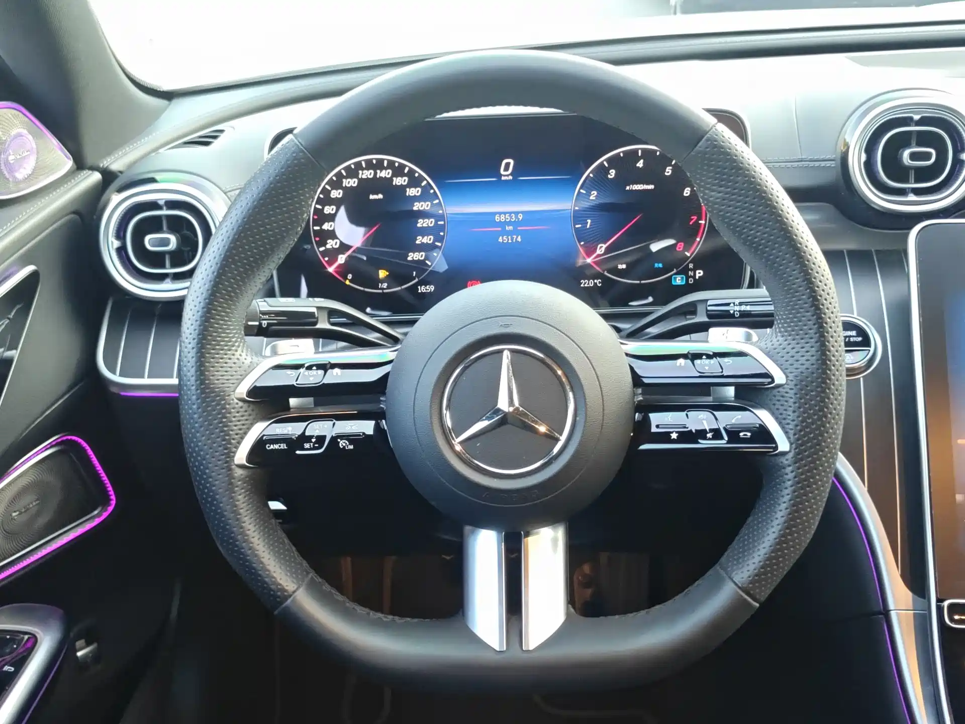 Фото 17 - Mercedes-Benz C-Class