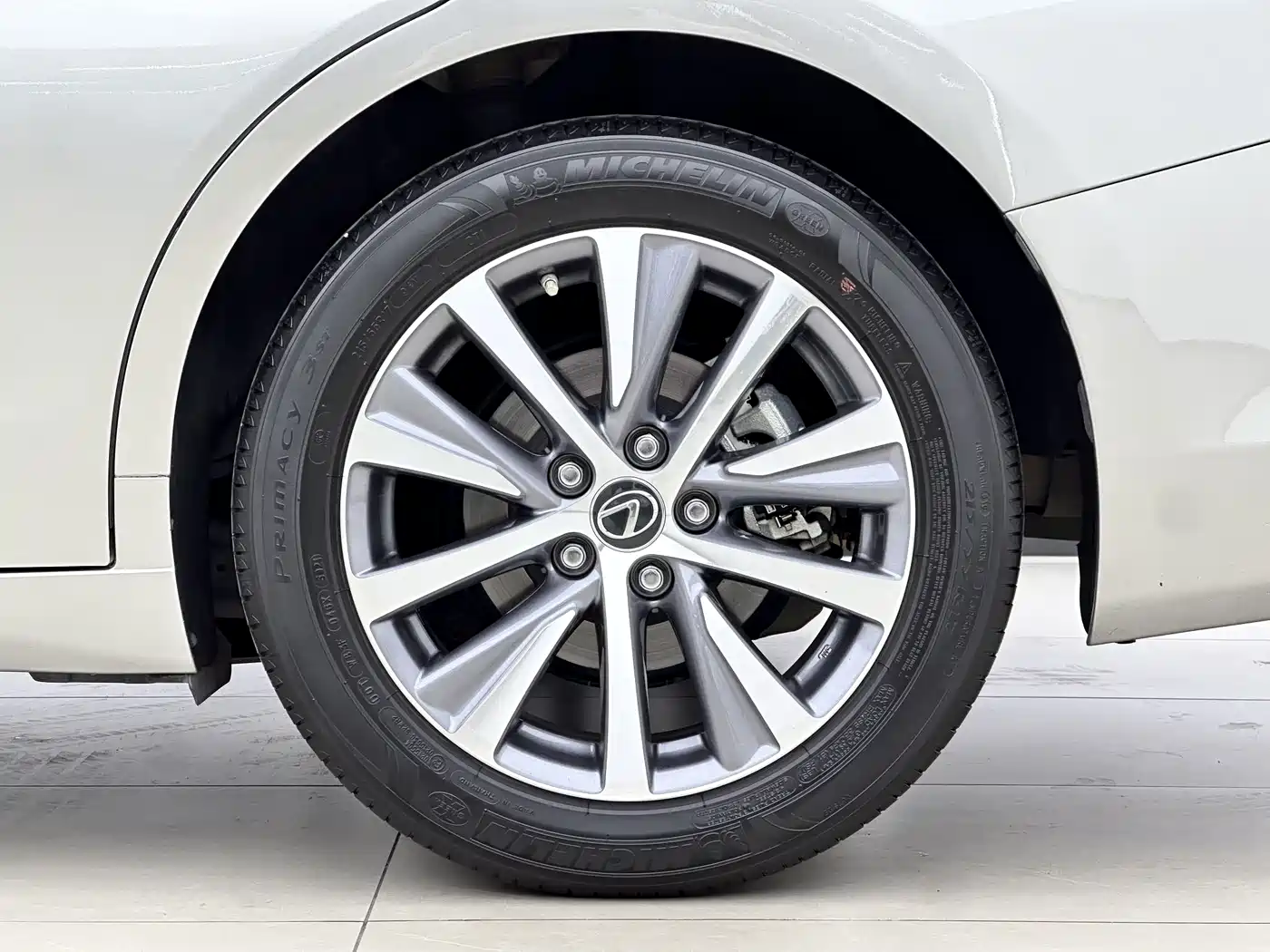 Lexus ES 2020 200 Excellence фото 16