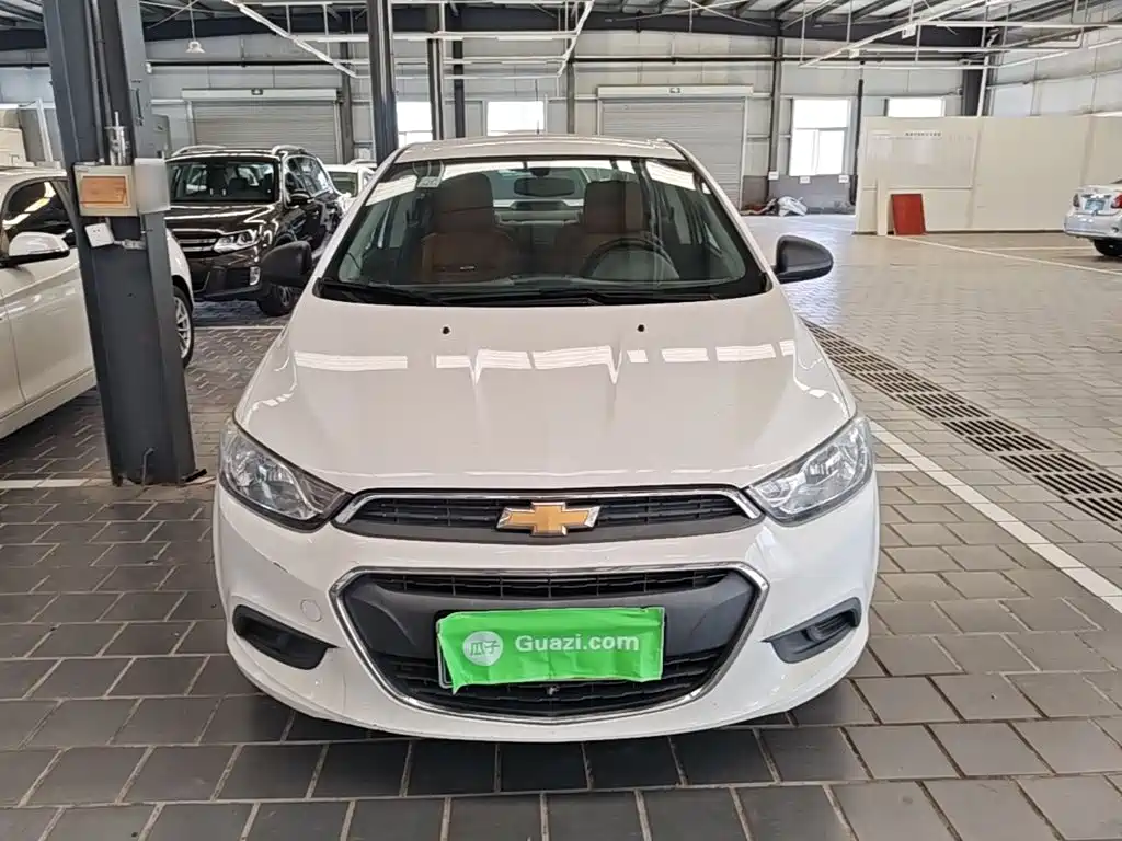 Chevrolet Aveo 2015 2014 Sedan 1.4SL MT Luxury Edition