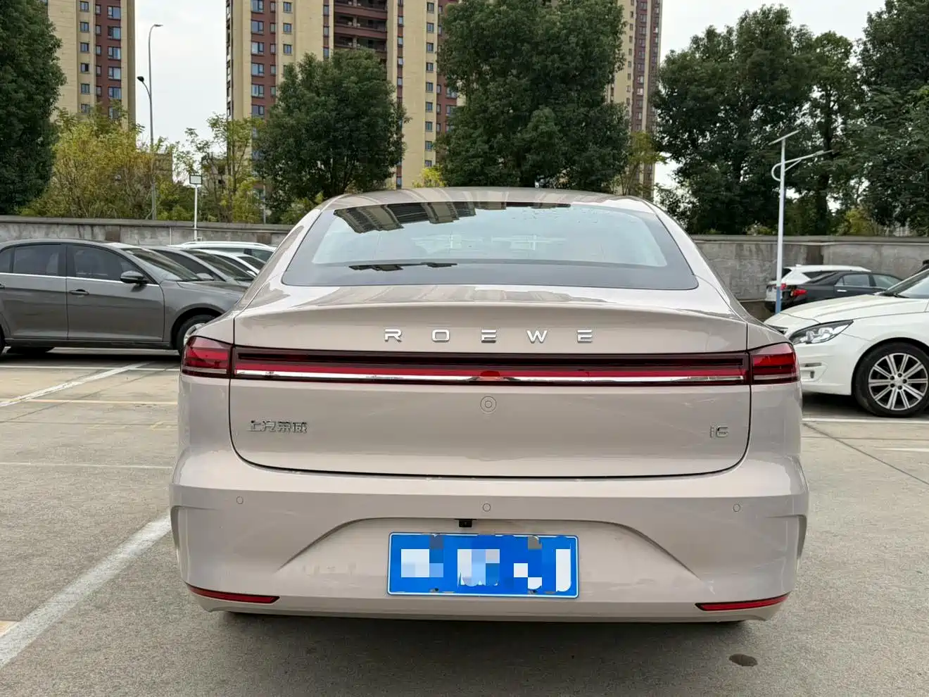 Photo 11 - Roewe i6