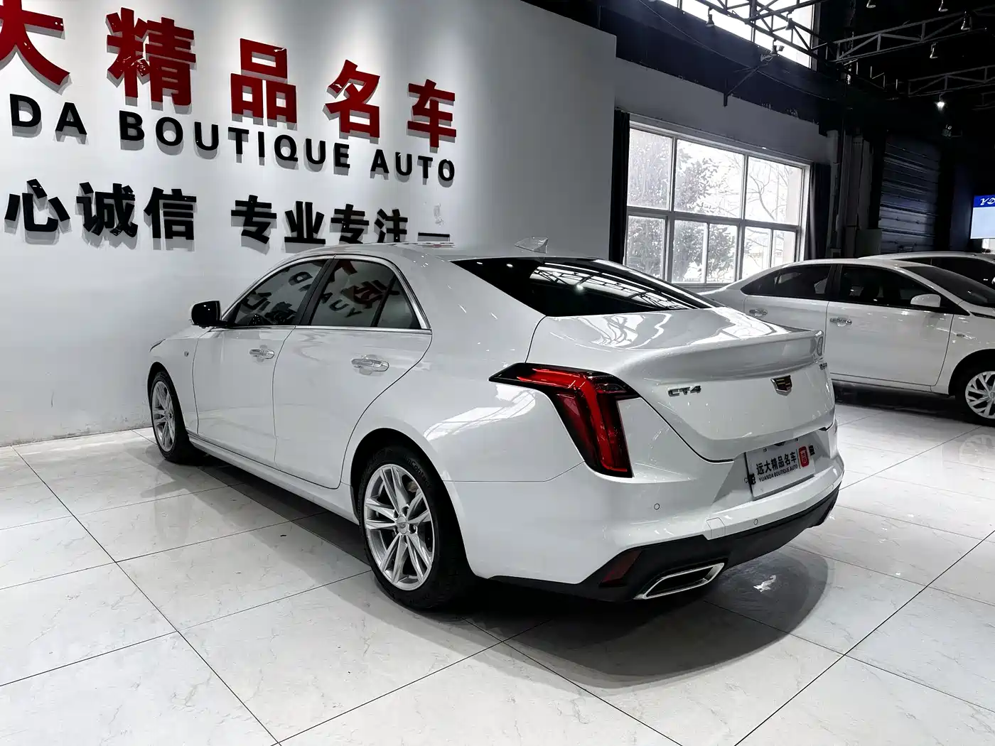 CADILLAC CT4