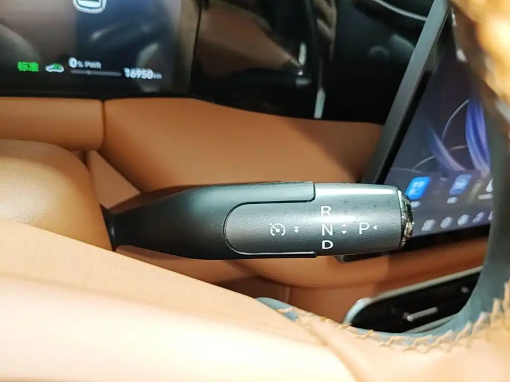 GAC Trumpchi Trumpchi Vision S9 2025 2025 1.5T Hybrid Premium