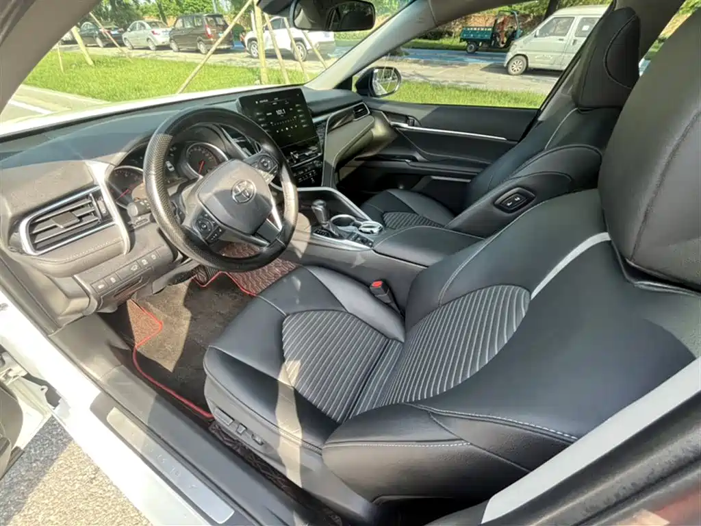 Toyota Camry 2023 2.0S Knight Edition фото 24