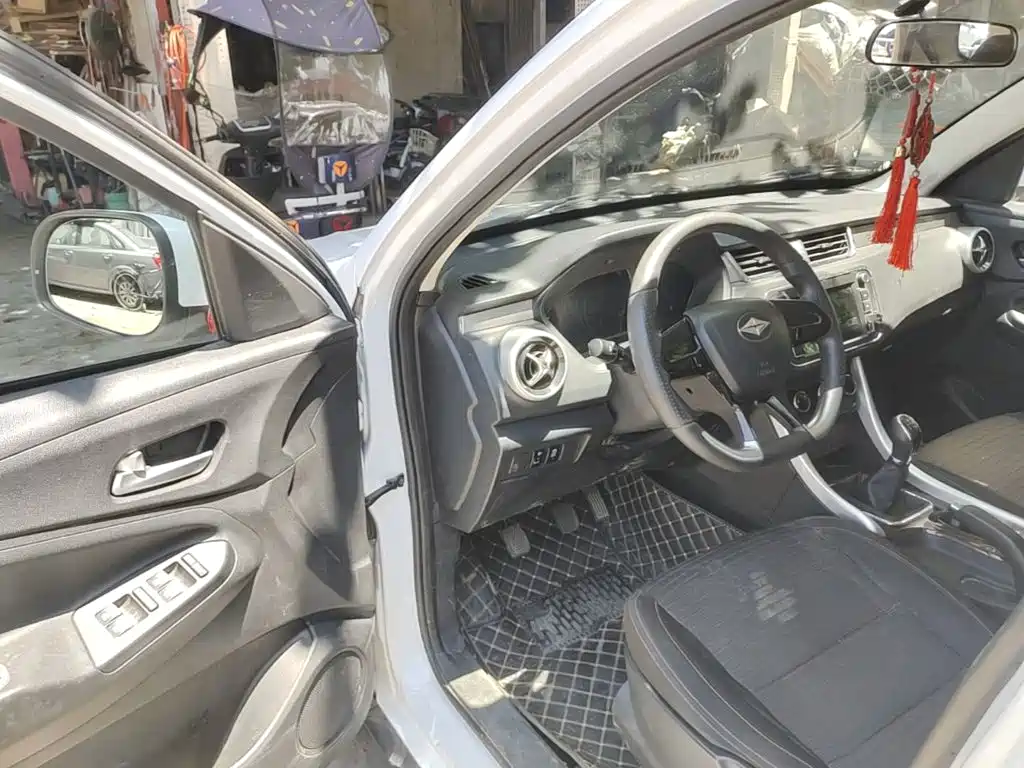 BAIC Ruixiang X3 2023 2022 1.5L Manual Comfort 7-Seater