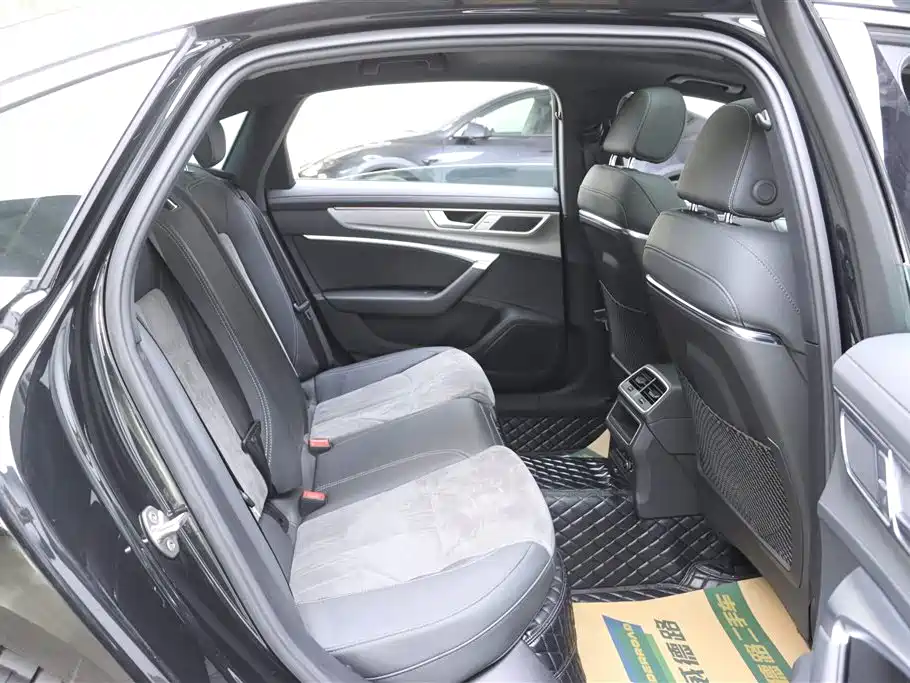 Audi A6L 2023 Facelift 40 TFSI Luxury Dynamic фото 17