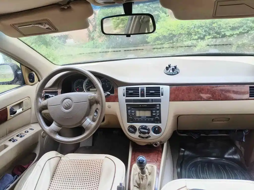 Photo 12 - Buick Excelle