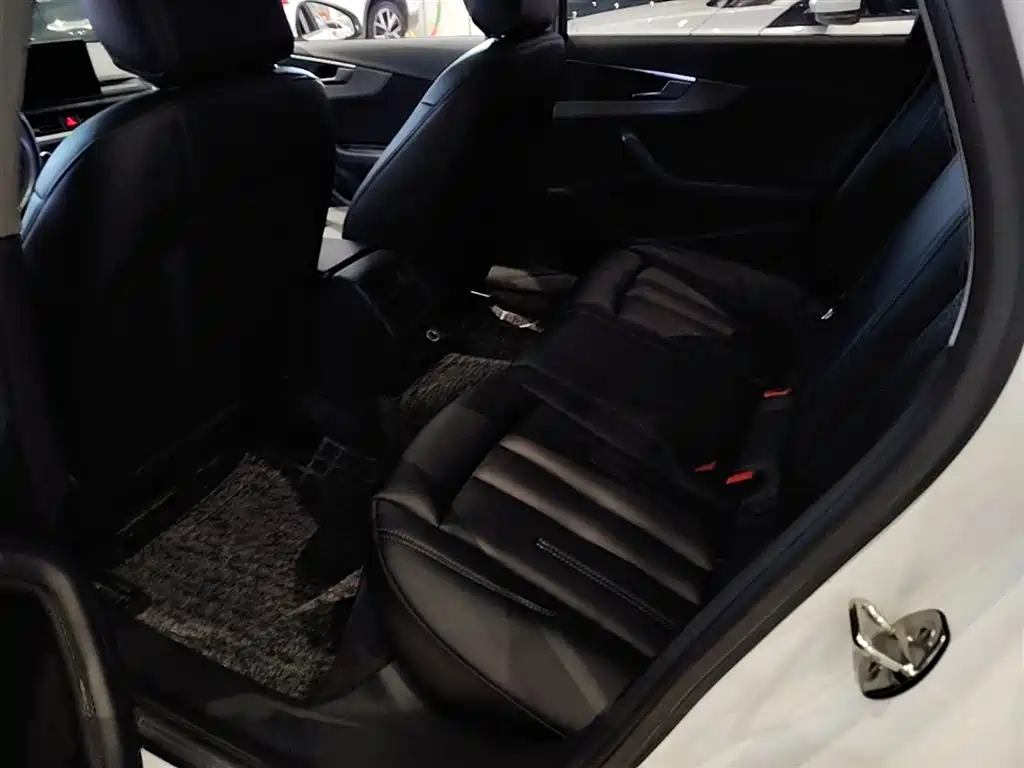 Audi A4L 2018 30th Anniversary 40 TFSI Progressive фото 17
