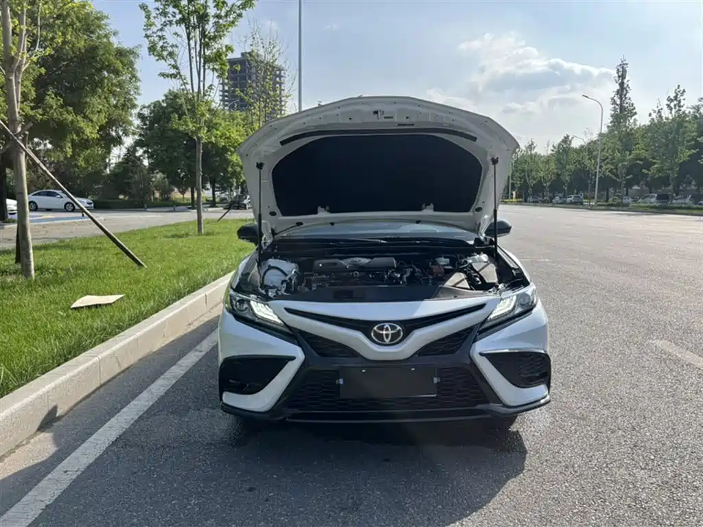 Toyota Camry 2023 2.0S Knight Edition фото 12
