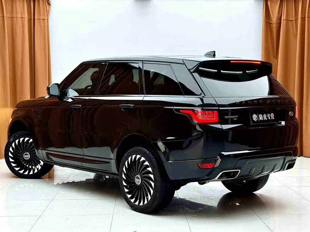 Land Rover Range Rover Sport 2021 3.0 L6 SE фото 5